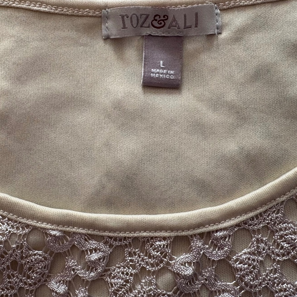 Roz & Ali Size Large  Lace Blouse - Picture 5 of 5